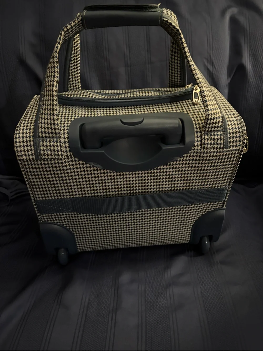 NWT London Fog Under the Seat Abbey lll Blue&White Houndstooth/Telescope/wheels